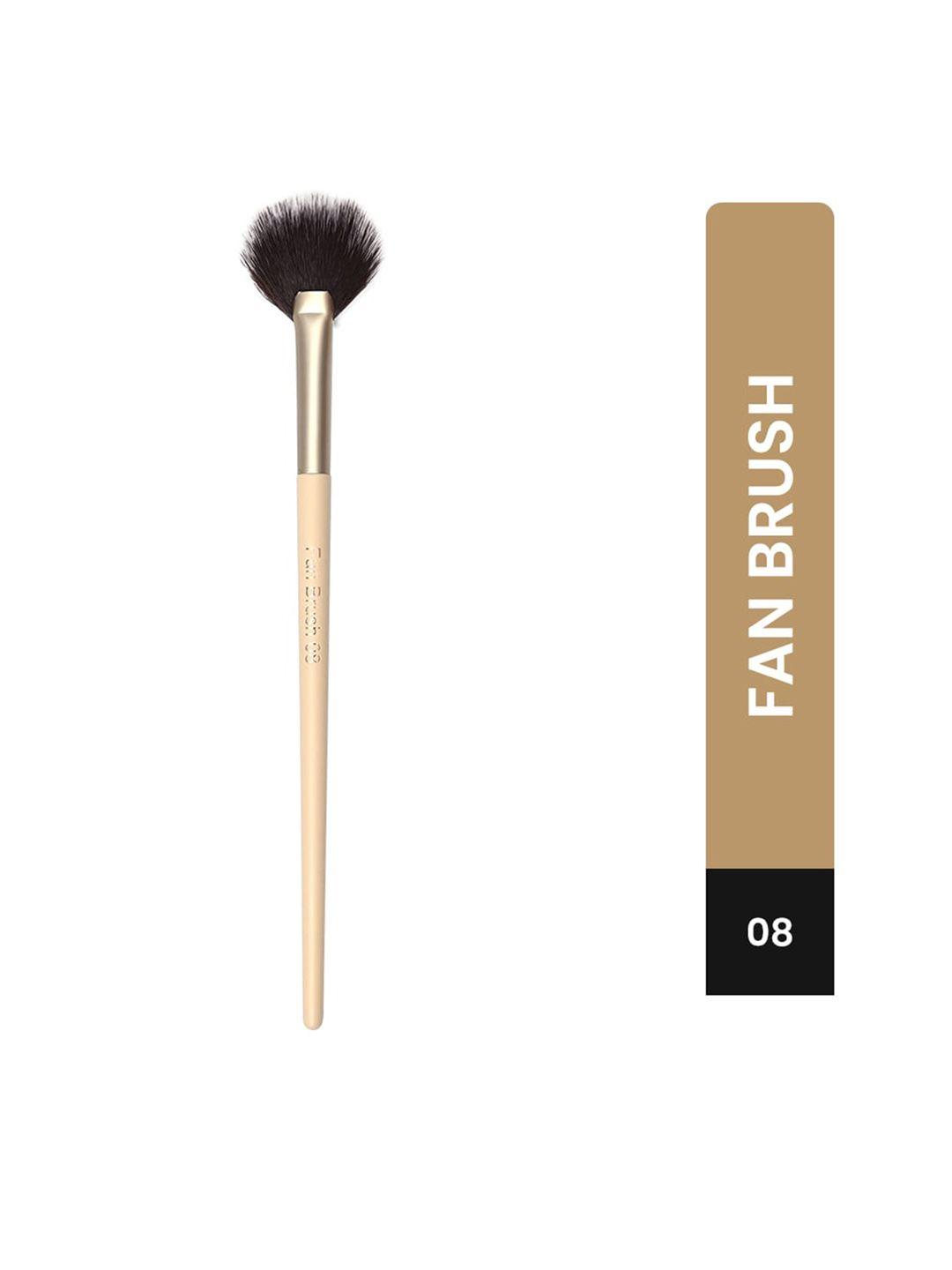 milagro beauty fan brush 08 - beige