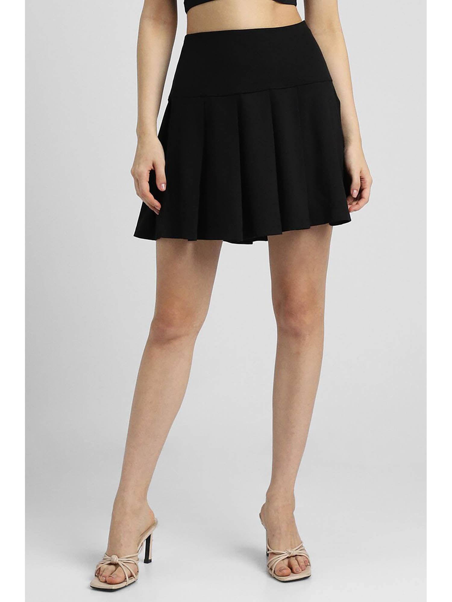 mini black pleated skirt