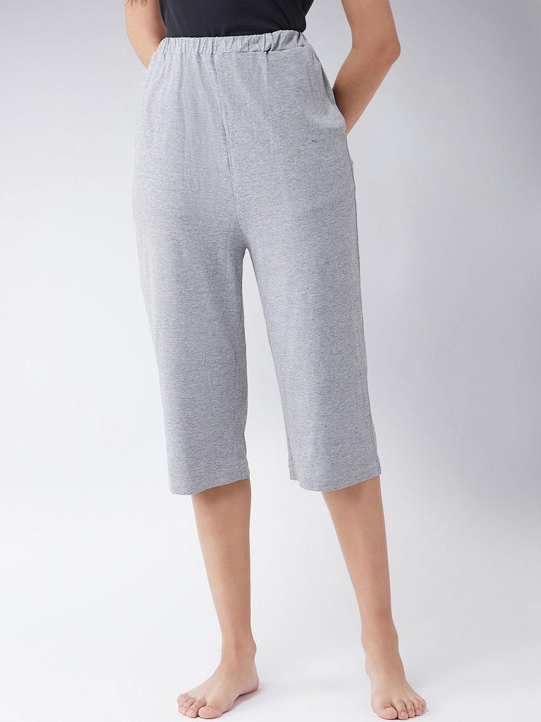 miss chase women grey solid regular fit capris