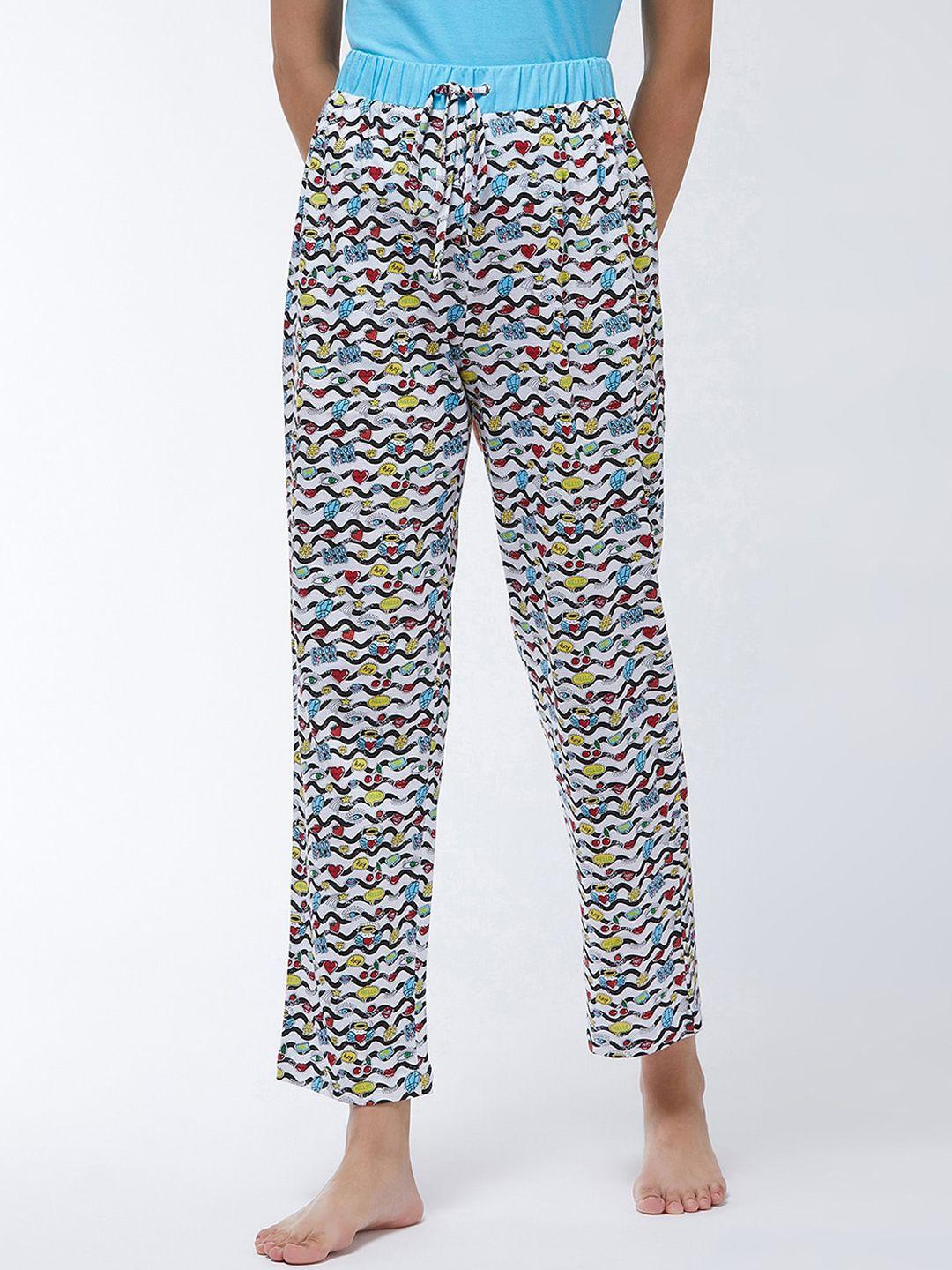 miss chase women white & blue printed pure cotton lounge pants
