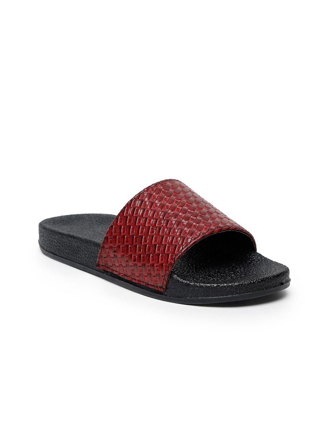 misto women maroon & black sliders