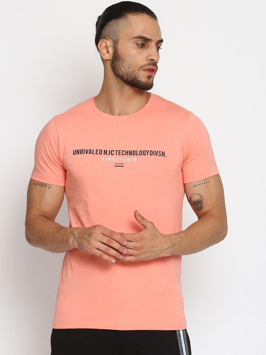 mkh men peach-coloured typography printed cotton t-shirt