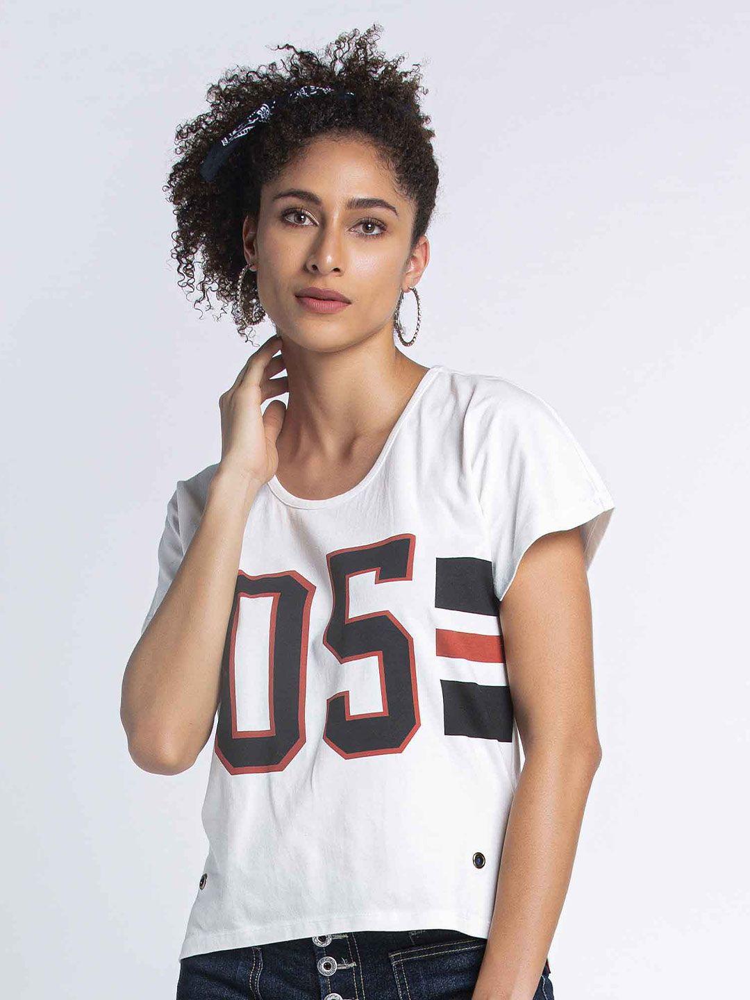 mkoal typography printed pure cotton boxy top