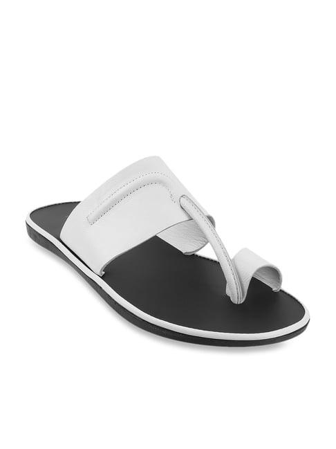 mochi men's white toe ring sandals