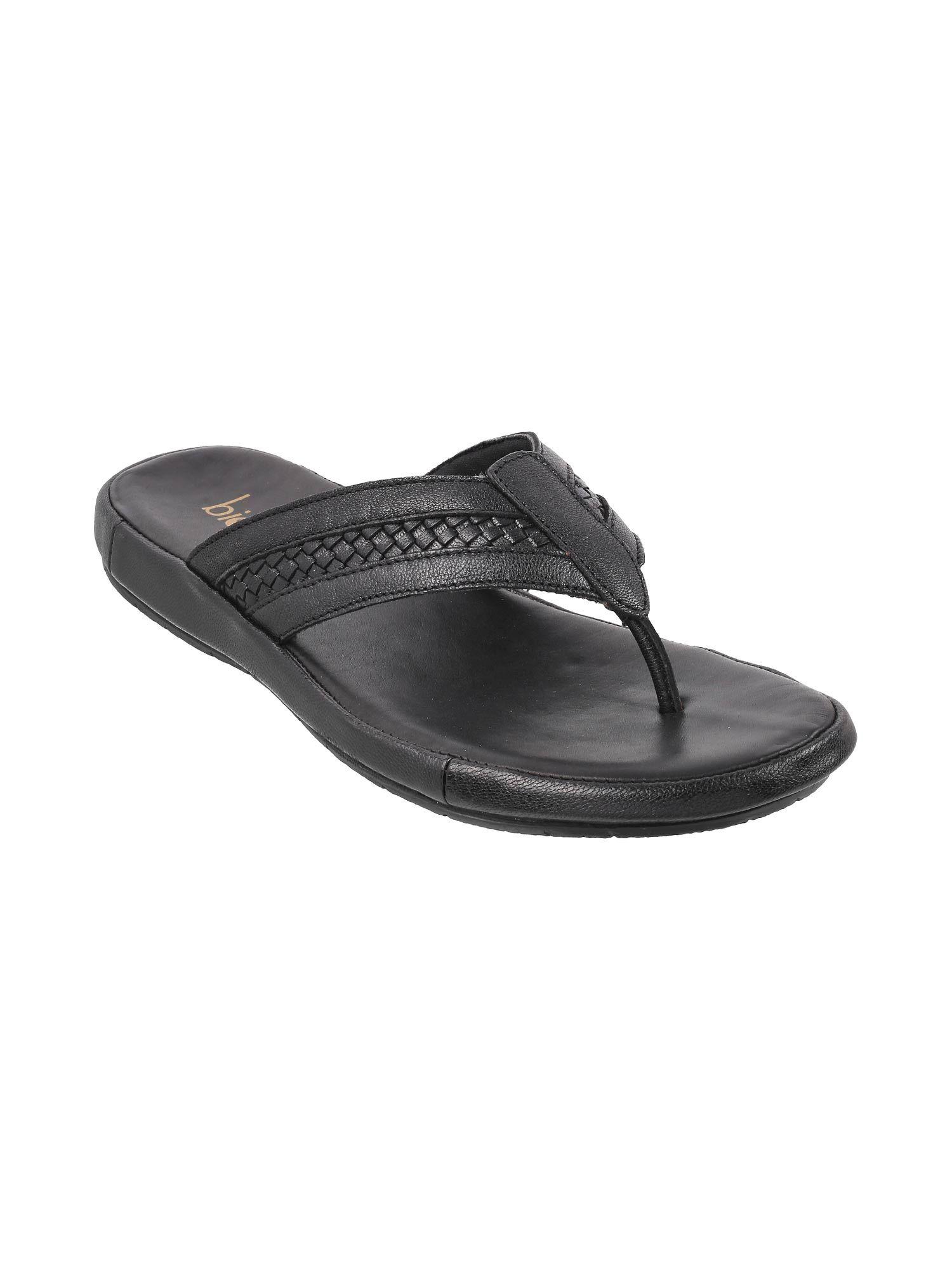 mochi mens black flat chappalsmetro black solid sandals