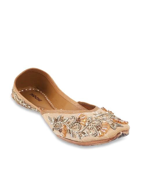 mochi women's gold ethnic juttis