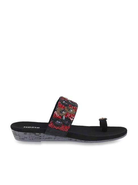 mochi women's red & black toe ring wedges