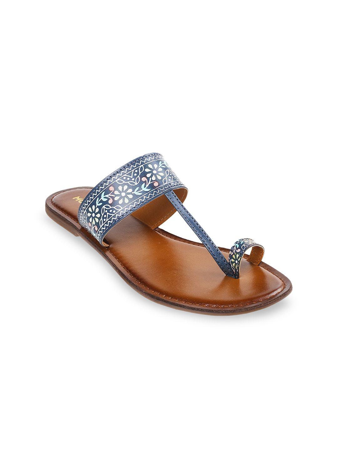 mochi women blue embellished ethnic one toe flats