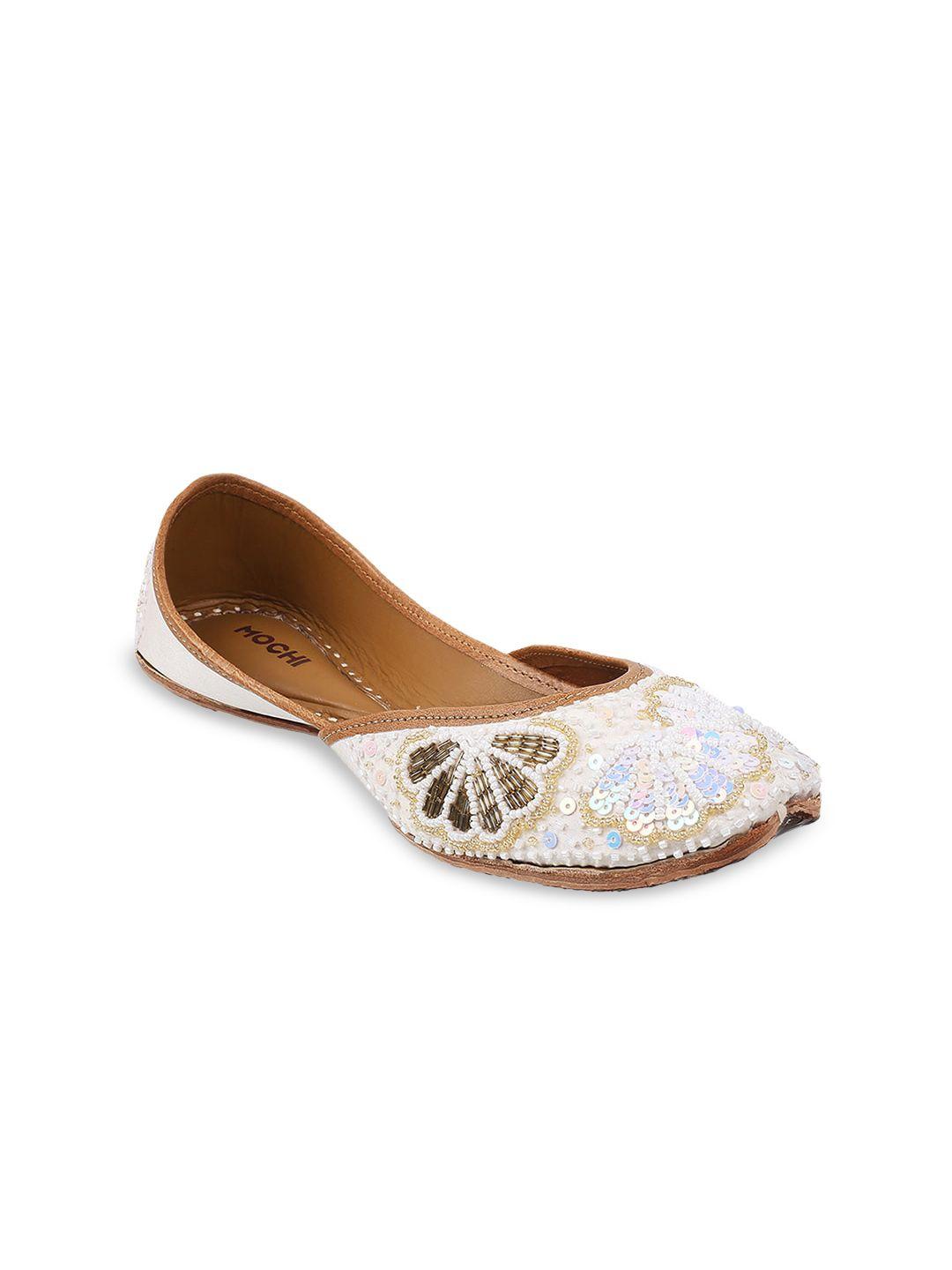 mochi women embellished leather mojaris