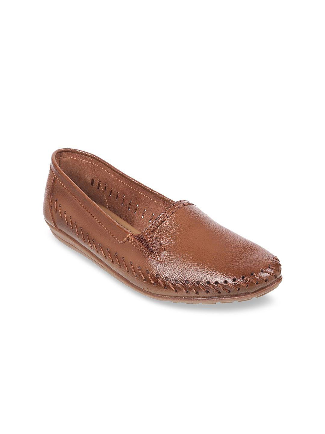 mochi women tan solid ballerinas