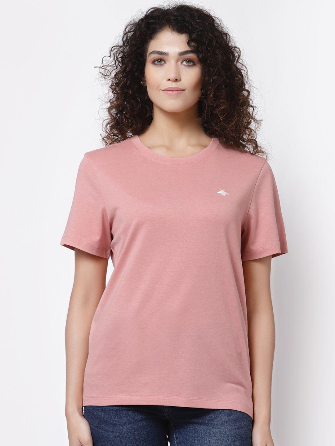 mode by red tape women coral solid regular-fit pure cotton t-shirt