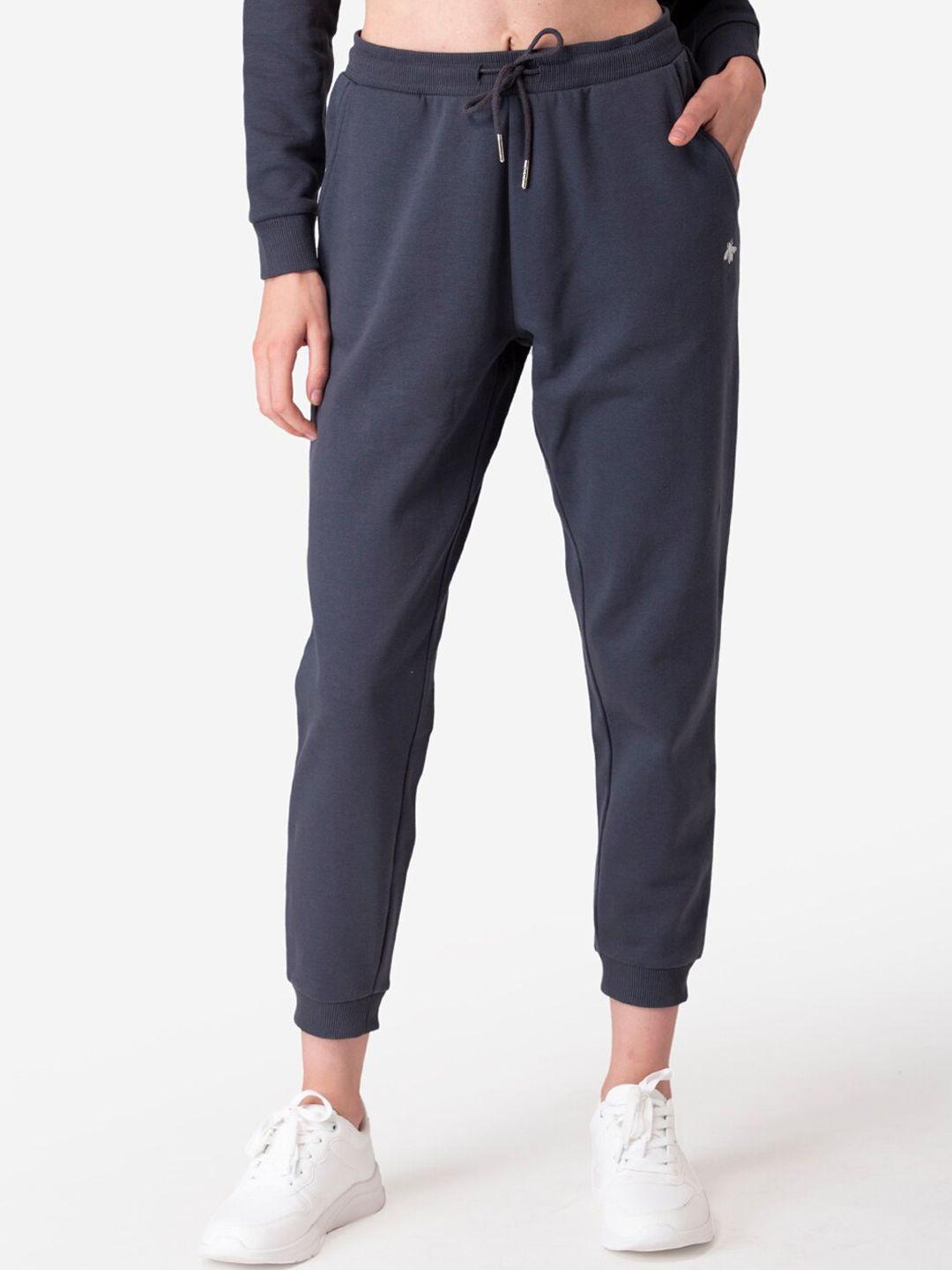 mode by red tape women grey solid joggers