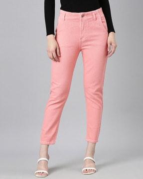 mom fit jeans with 5-pocket styling