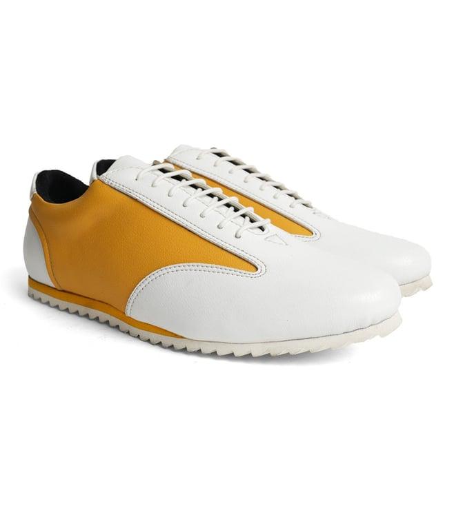 monk story dual colour smart sneakers - yellow and white