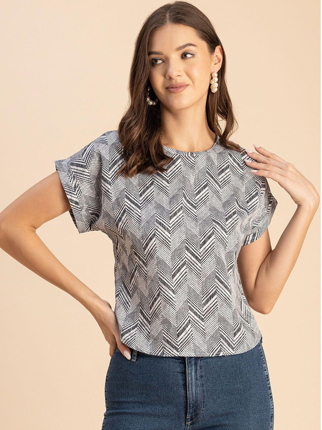 moomaya geometric printed extended sleeves top