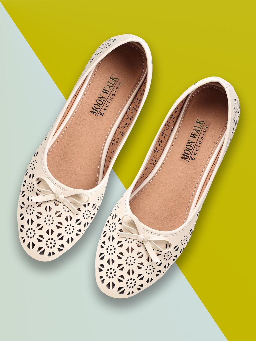 moonwalk women cream-coloured ballerinas with laser cuts flats