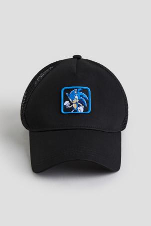 motif-detail trucker cap