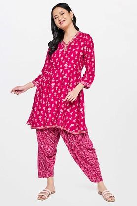 motif polyester v neck women's kurta trouser set - pink
