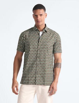 motif print short sleeve shirt