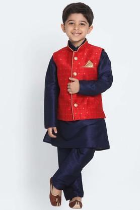 motif silk blend mandarin boys jacket kurta and pyjama set - maroon