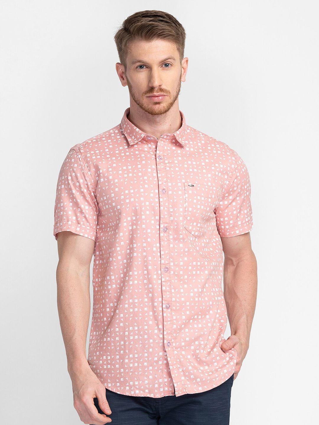 mozzo men peach-coloured classic slim fit floral opaque printed casual shirt