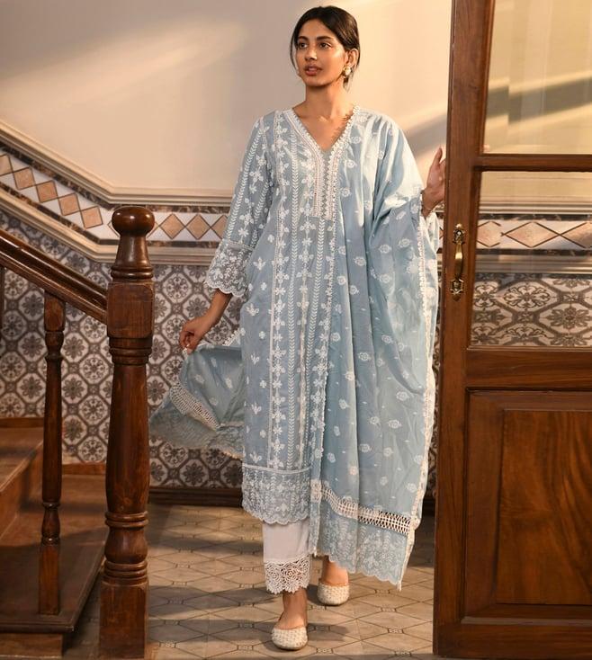 mulmul arpina kurta with floral chemical lace pants with donya dupatta