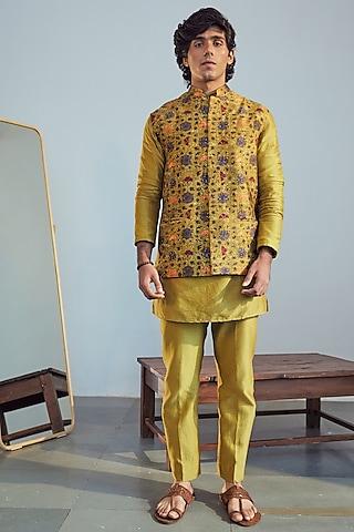mustard kurta set with printed bandi jacket