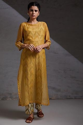 mustard kurta set with zari work