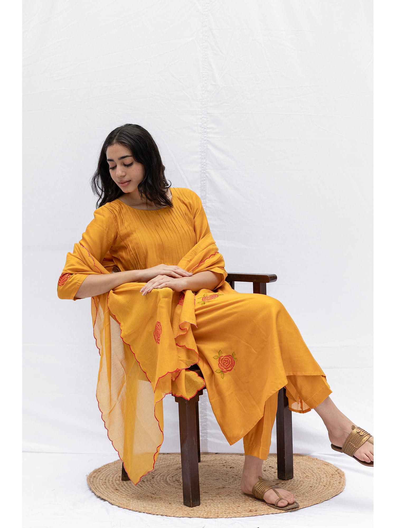 mustard rose kurta with pants and dupatta (set of 3)