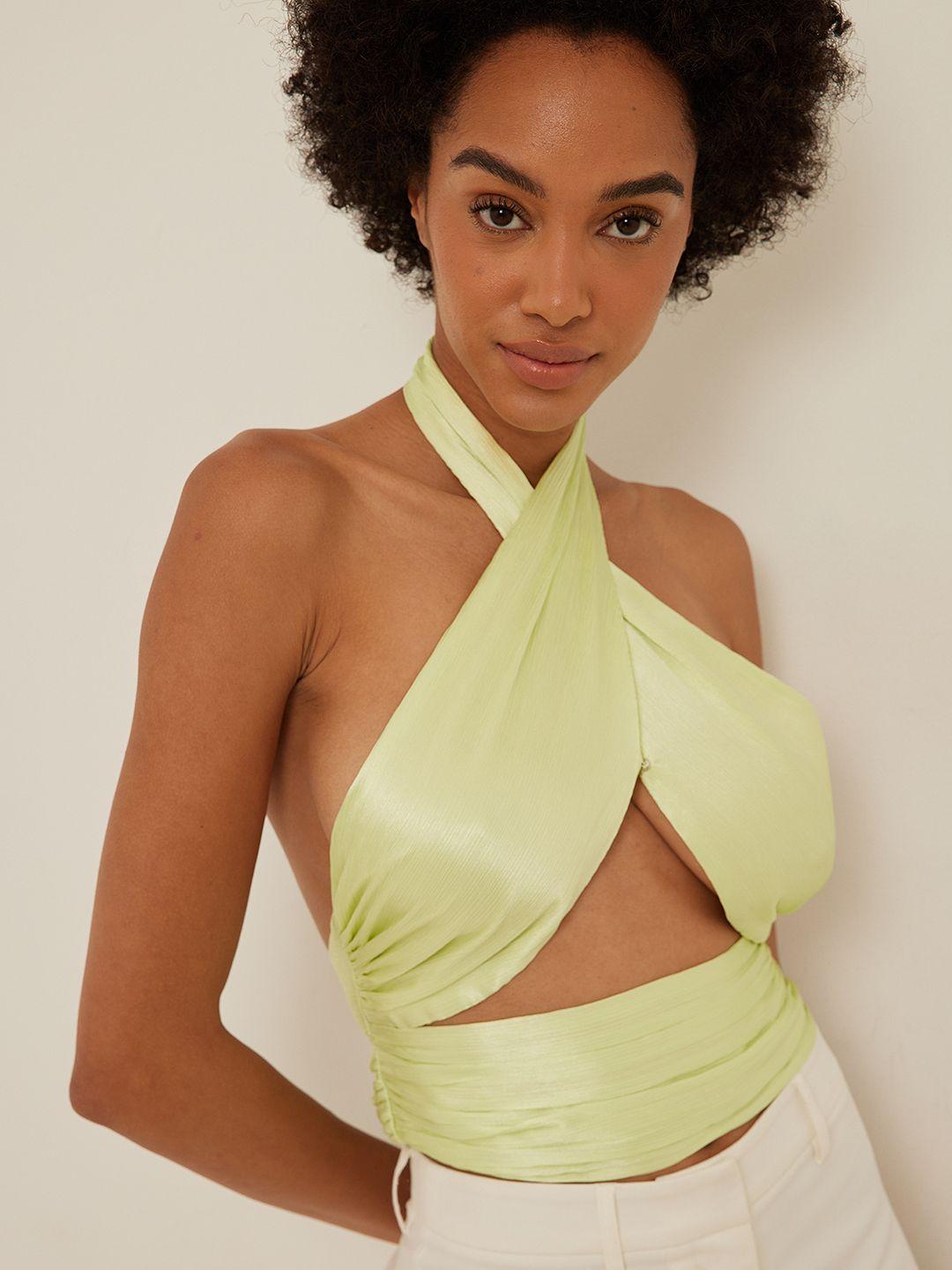 na-kd pleated satin halter neck crop top