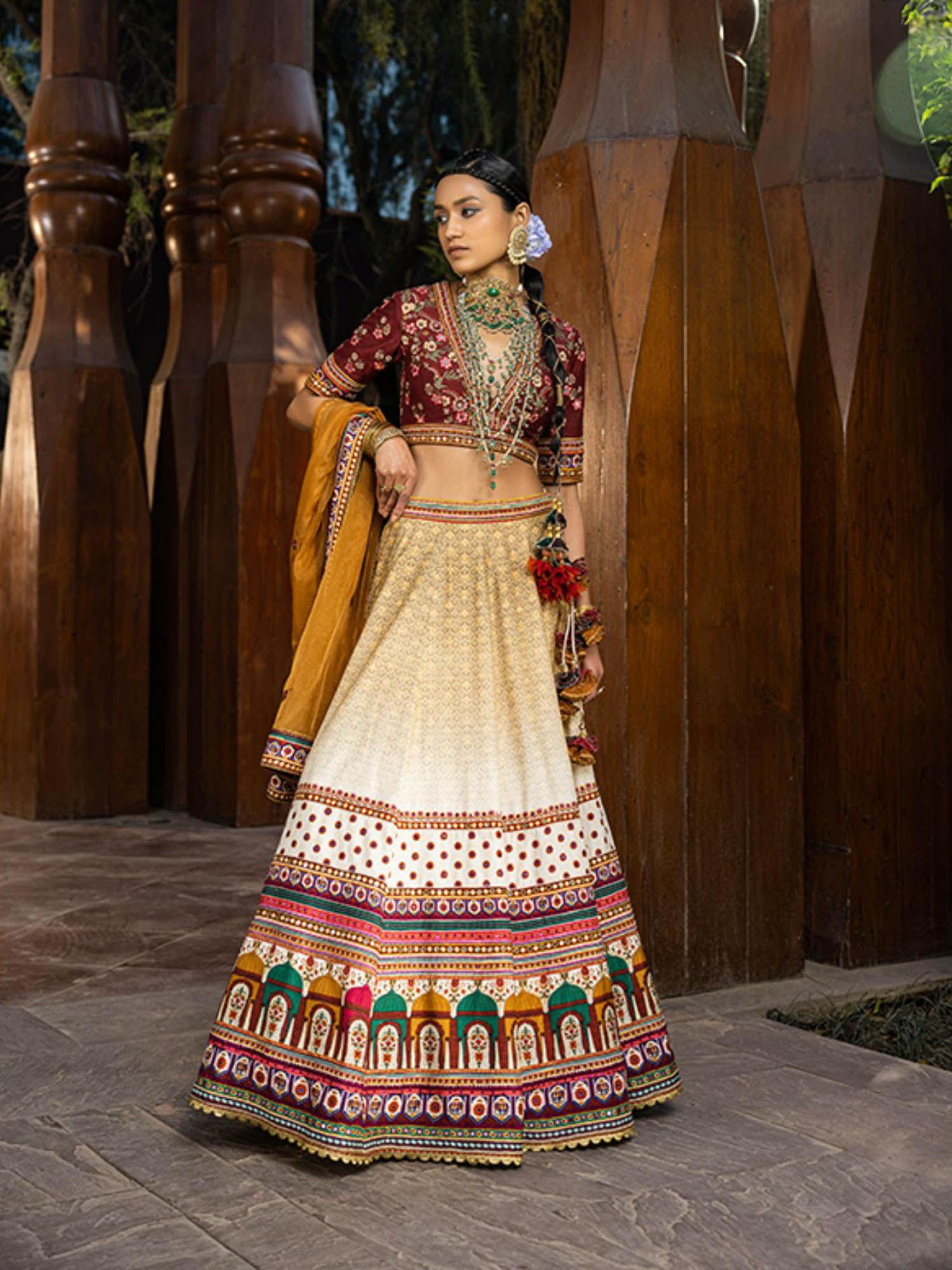 nadira begum lehenga (set of 3)