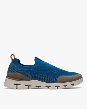 nature x ease slip-on walking shoes