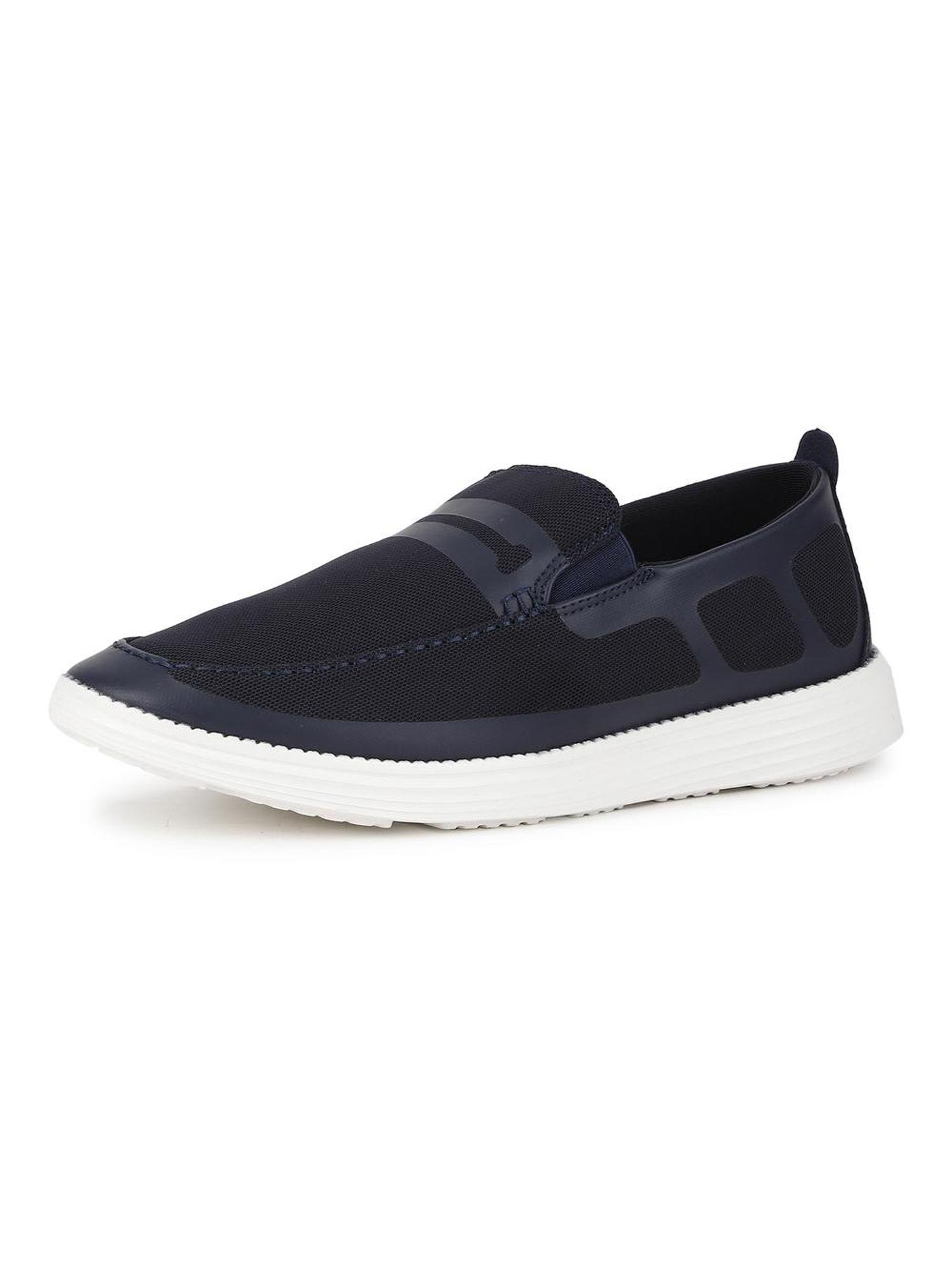 navy blue solid sneakers