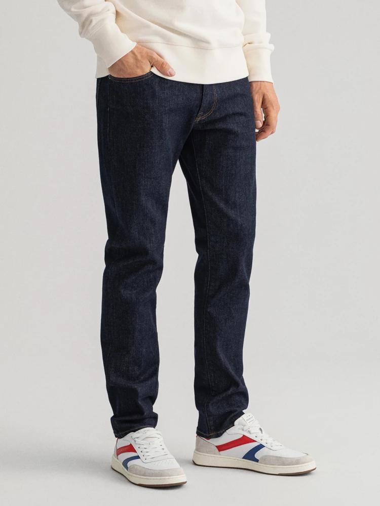 navy blue solid slim fit jeans