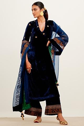 navy blue velvet embroidered kurta set