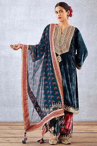 navy blue velvet embroidered kurta set