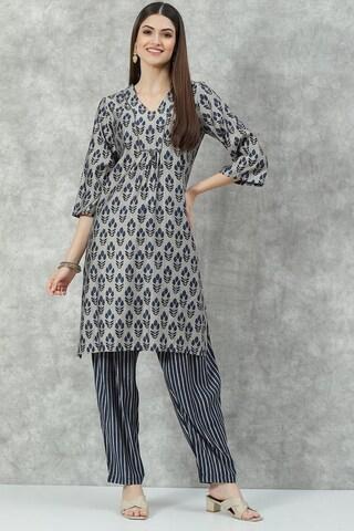 navy print casual v neck 3/4th sleeves women straight fit salwar kurta set