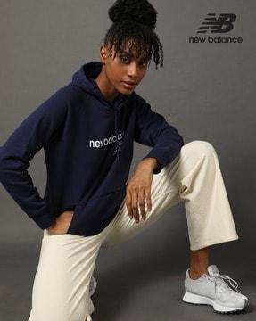 nb classic brand print hoodie