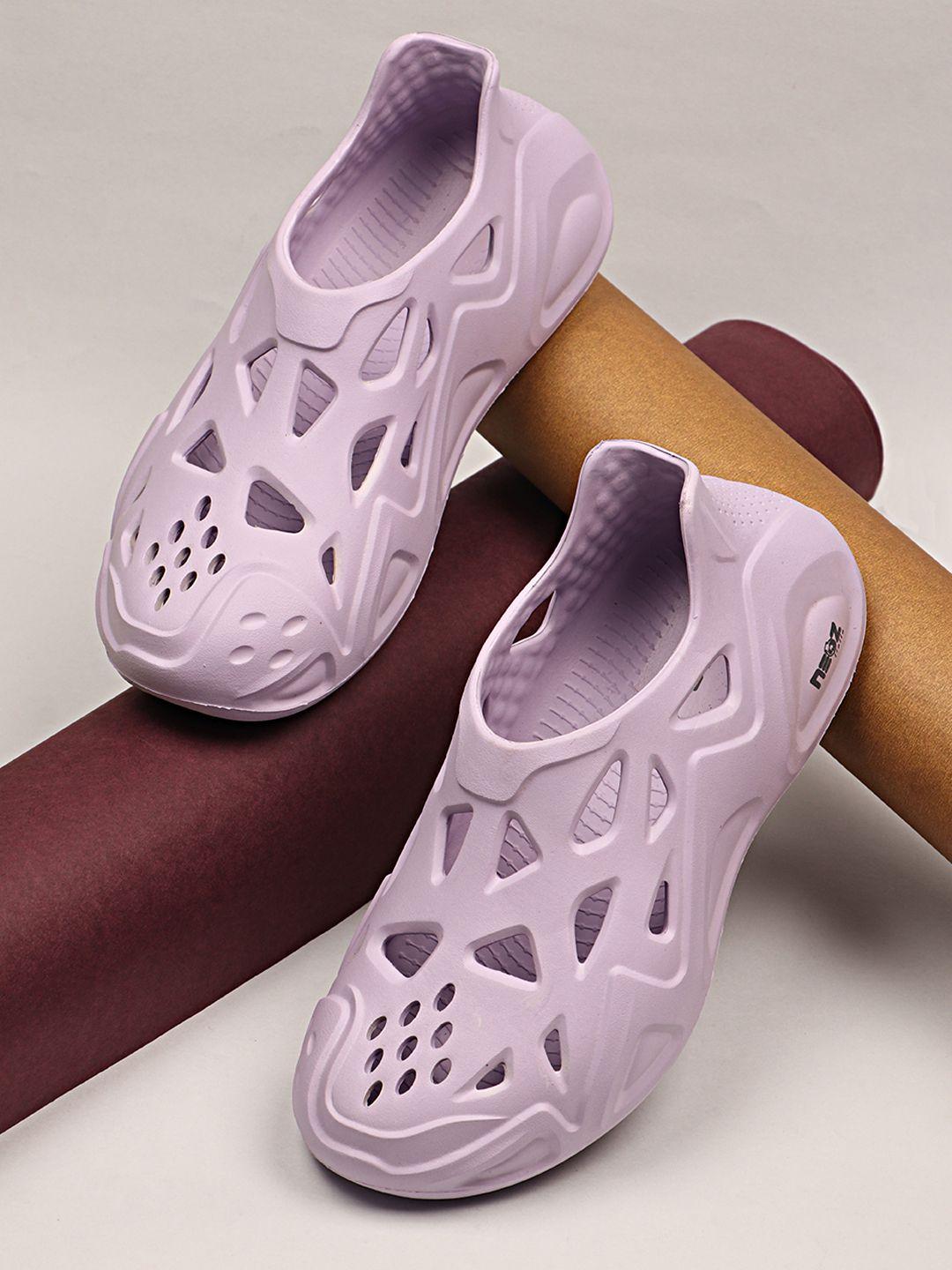 neoz women self design clogs