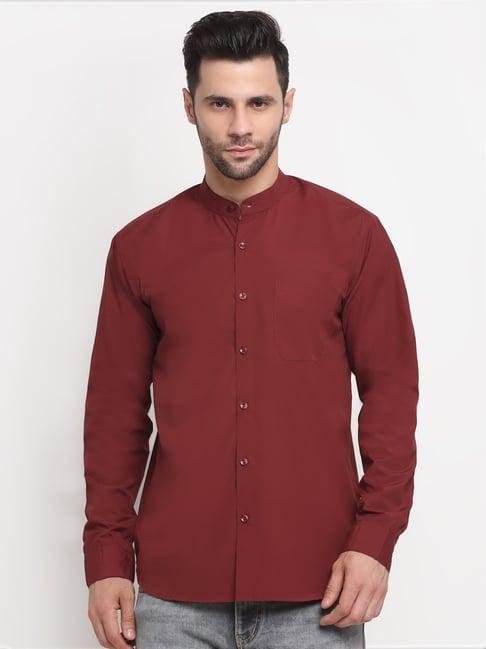 neudis maroon regular fit shirt