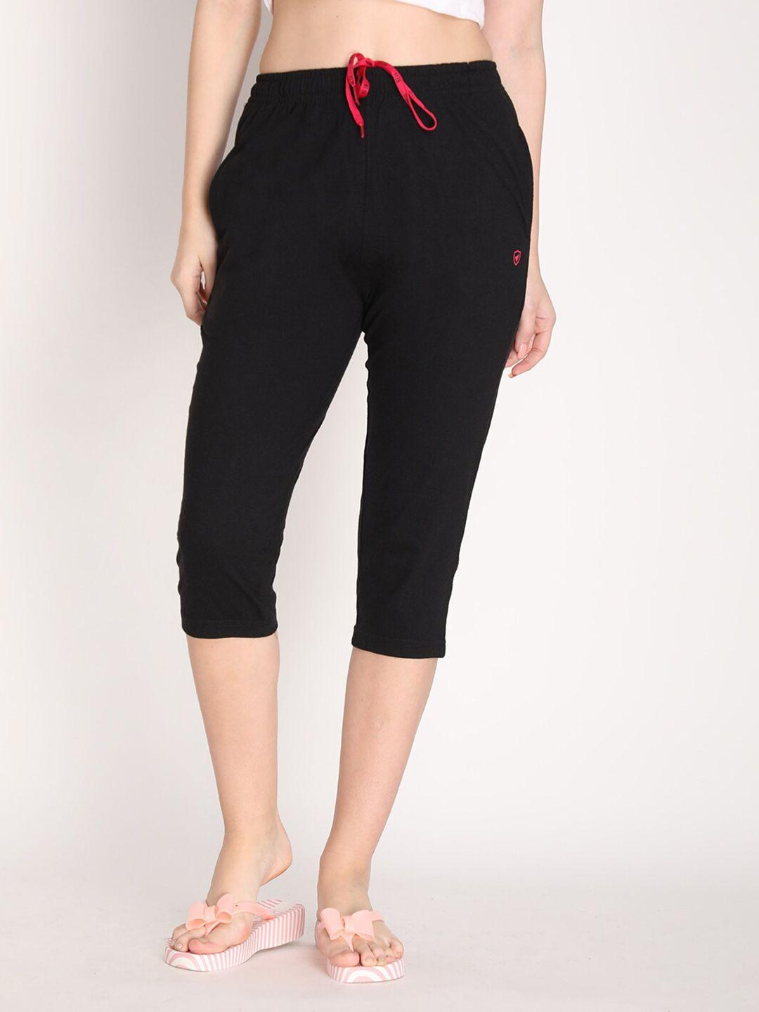 neva women black regular fit cotton capris