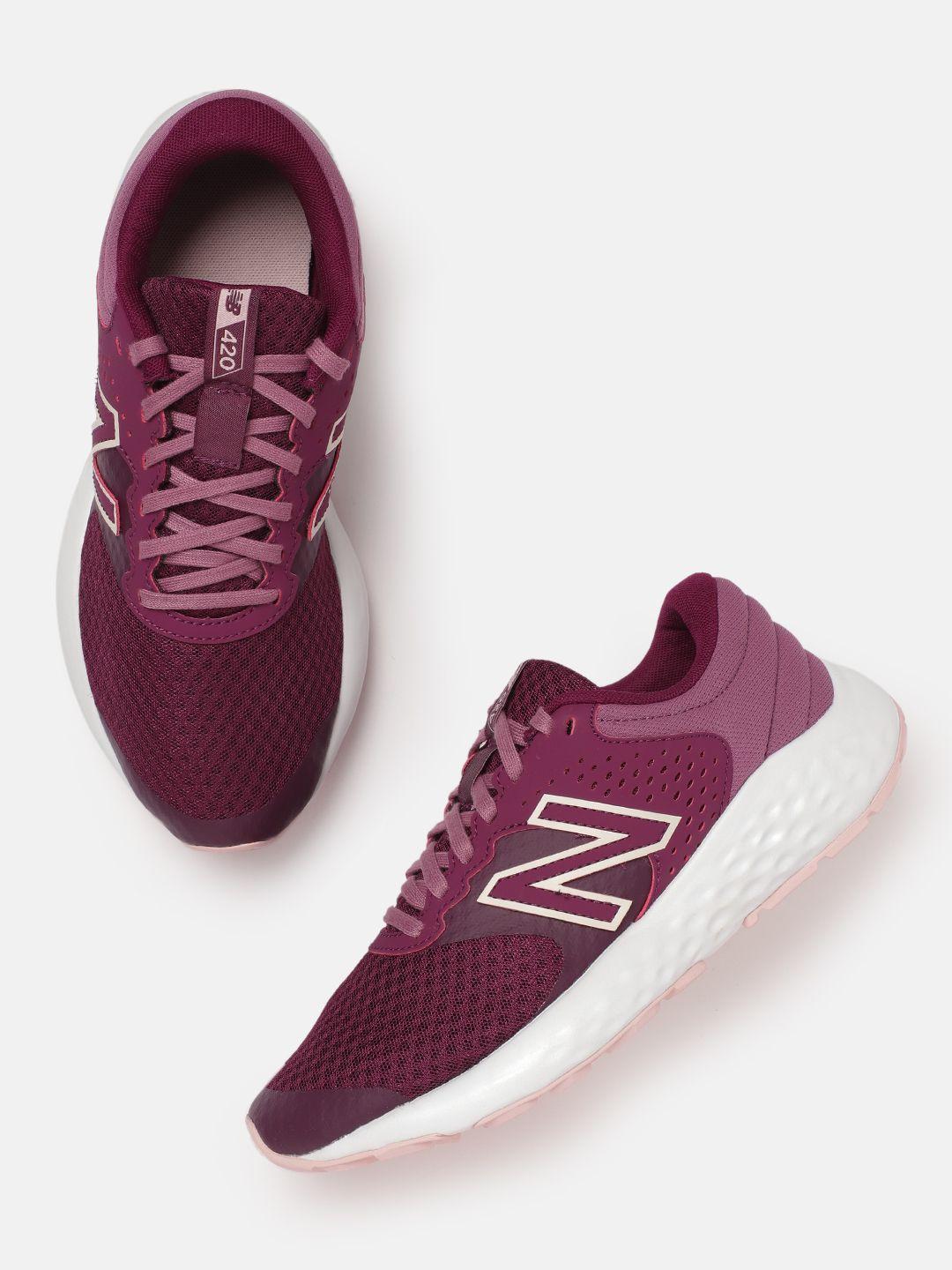 new balance women woven design running shoes