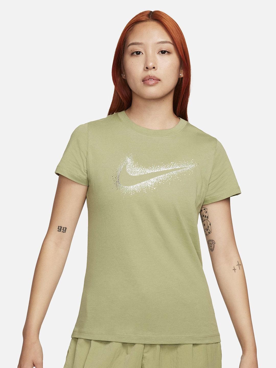 nike sportswear swoosh graphic relaxed-fit t-shirt