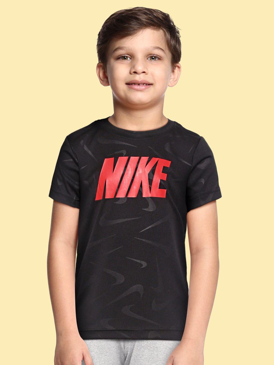 nike boys black & red brand logo printed t-shirt