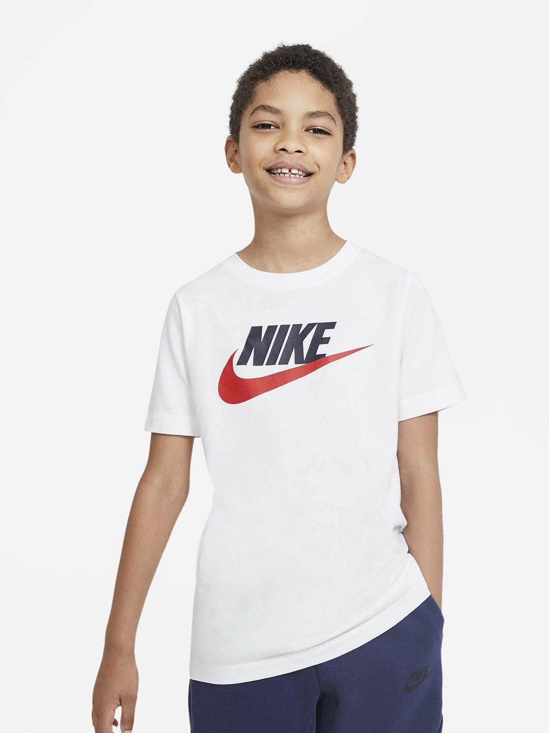 nike boys sportswear logo printed pure cotton t-shirt