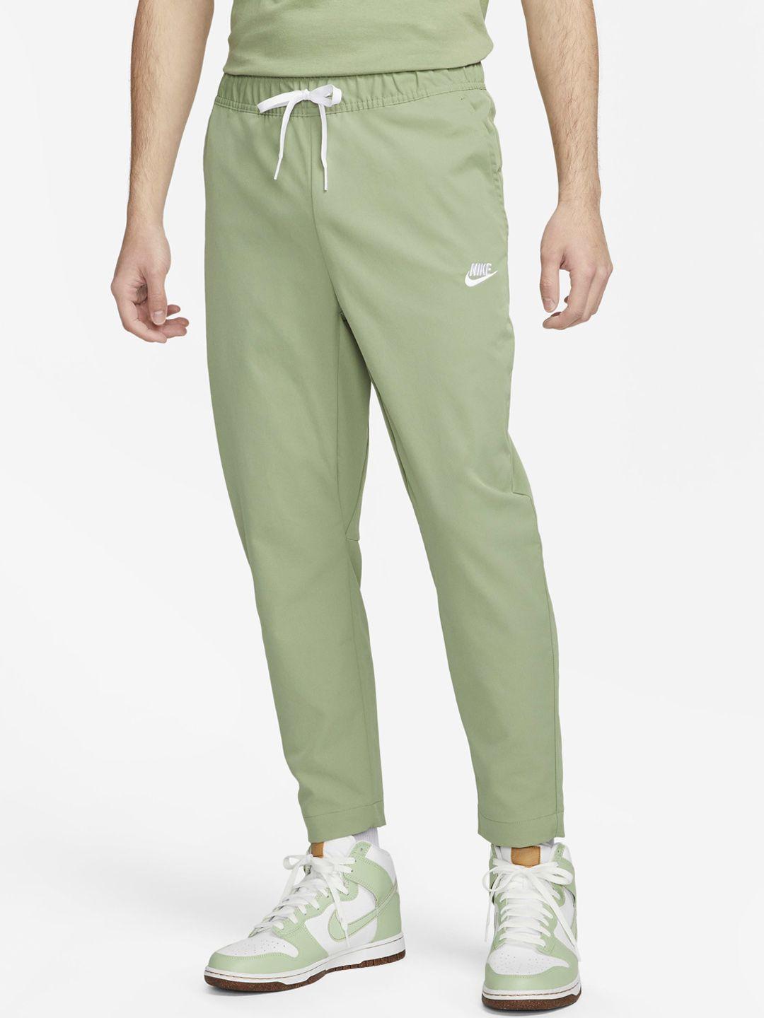 nike club men woven tapered-leg track pants