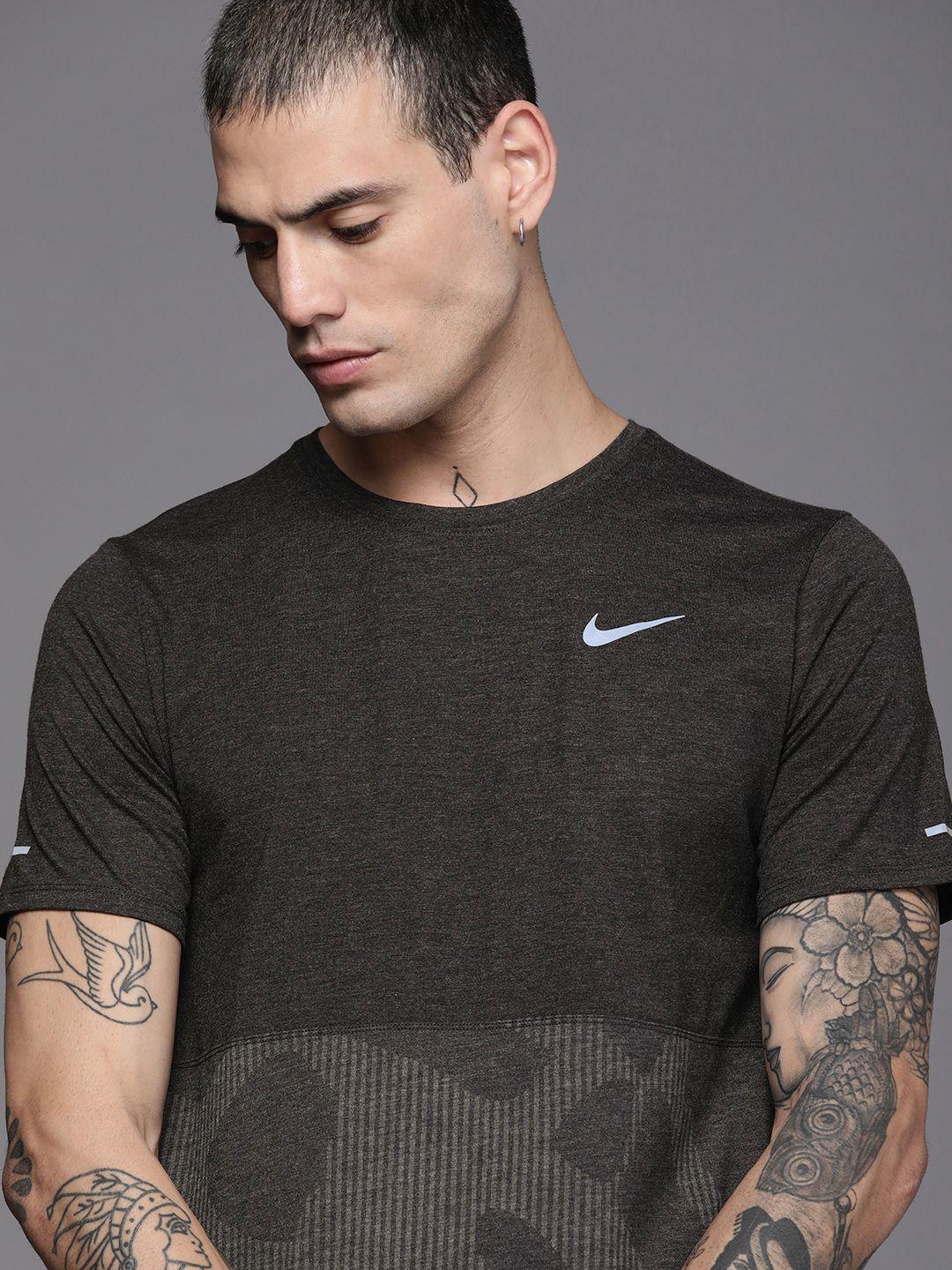 nike men charcoal grey melange dri-fit colourblocked core running t-shirt