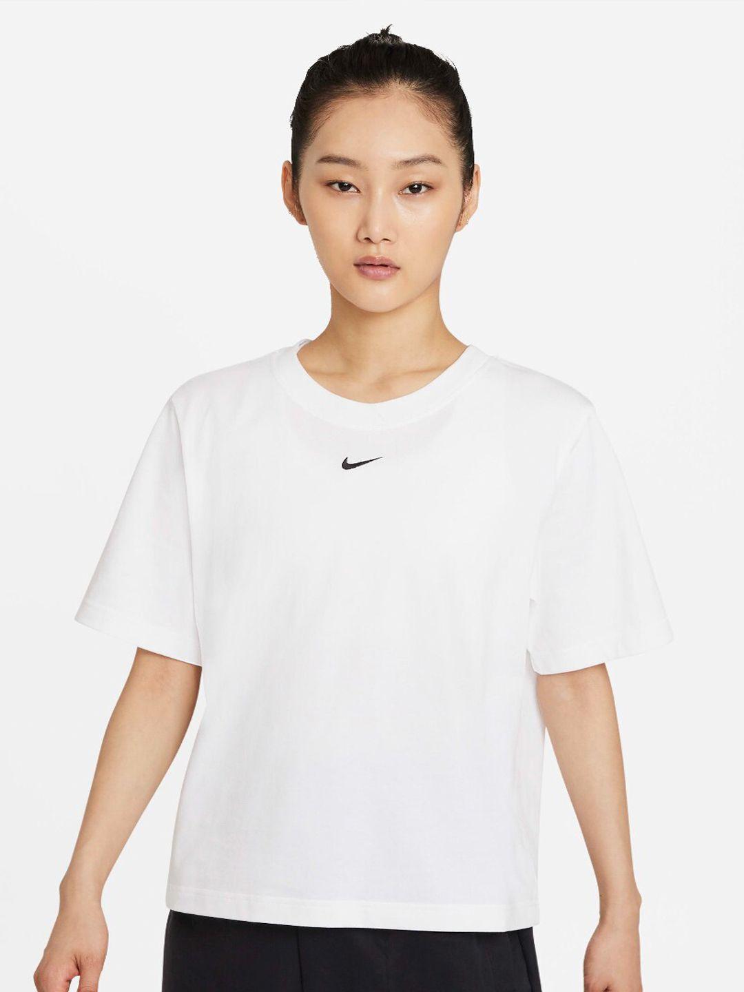 nike sportswear essential boxy t-shirt