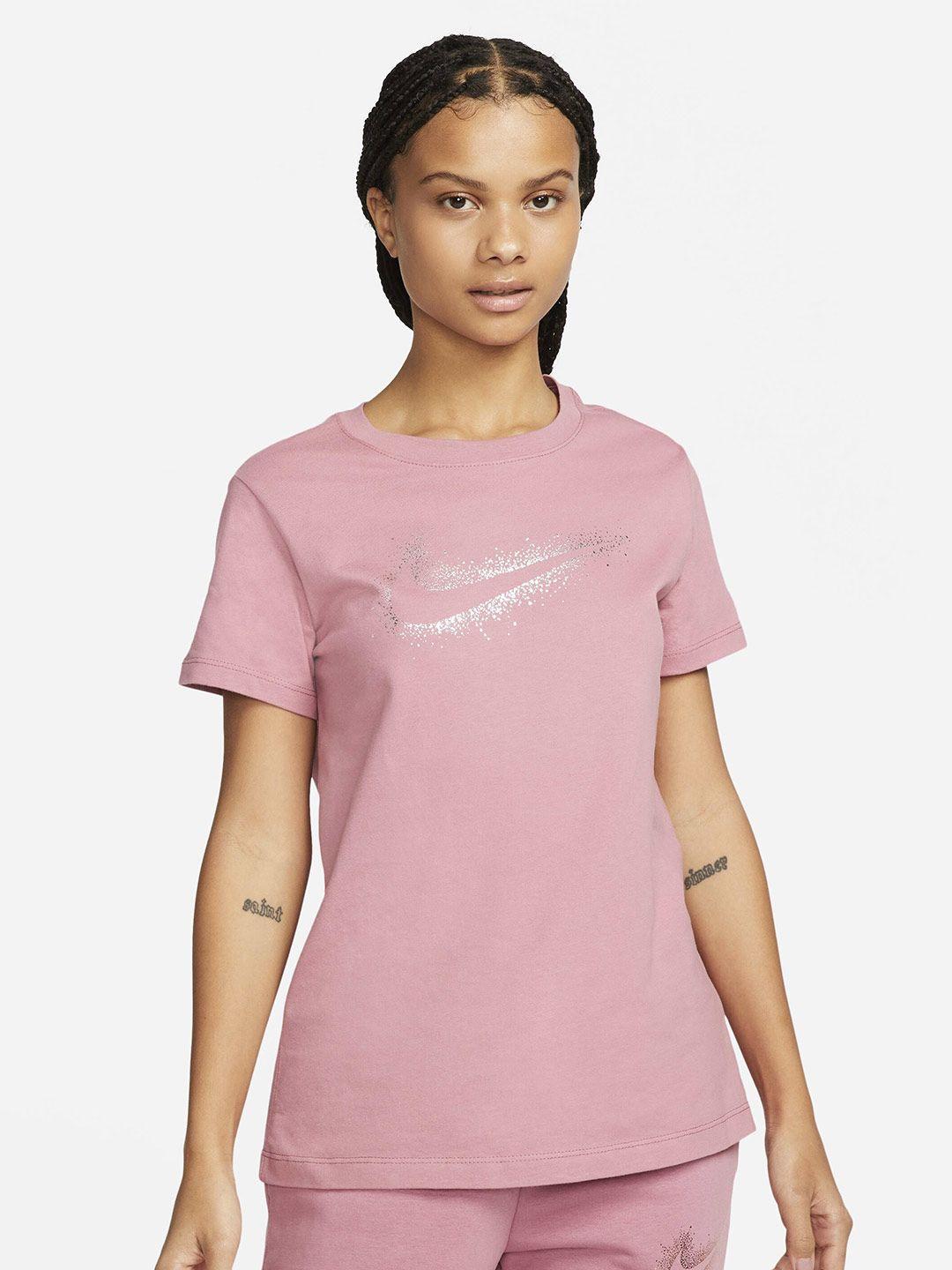 nike sportswear swoosh relaxed fit graphic printed pure cotton t-shirt