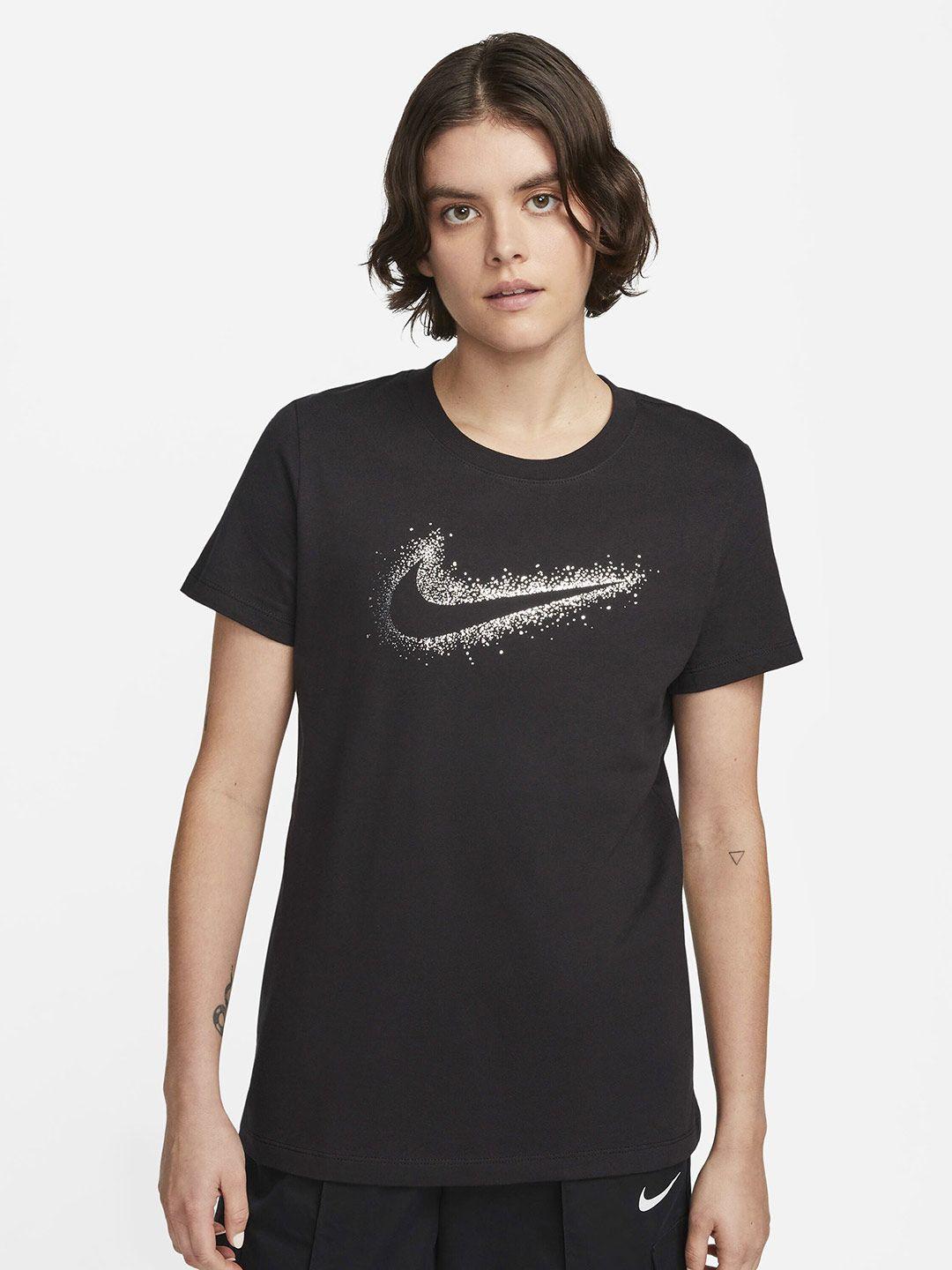 nike sportswear swoosh women graphic relaxed-fit t-shirt
